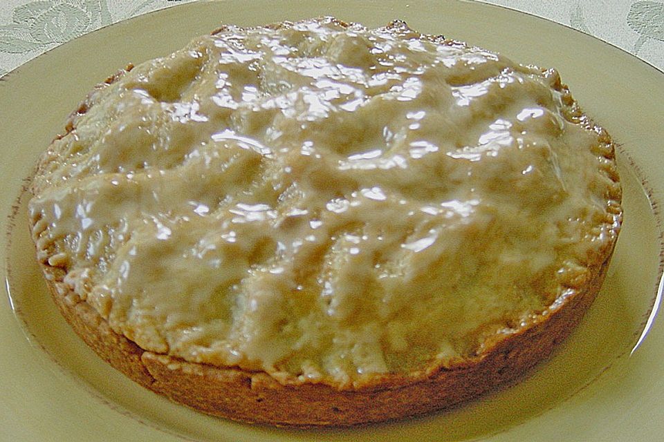 Gedeckter Quittenkuchen