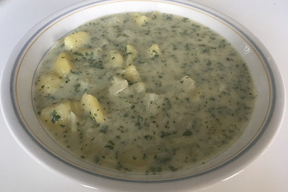 Kohlrabi-Petersilien-Suppe Kohlrabi-Petersilien-Suppe
