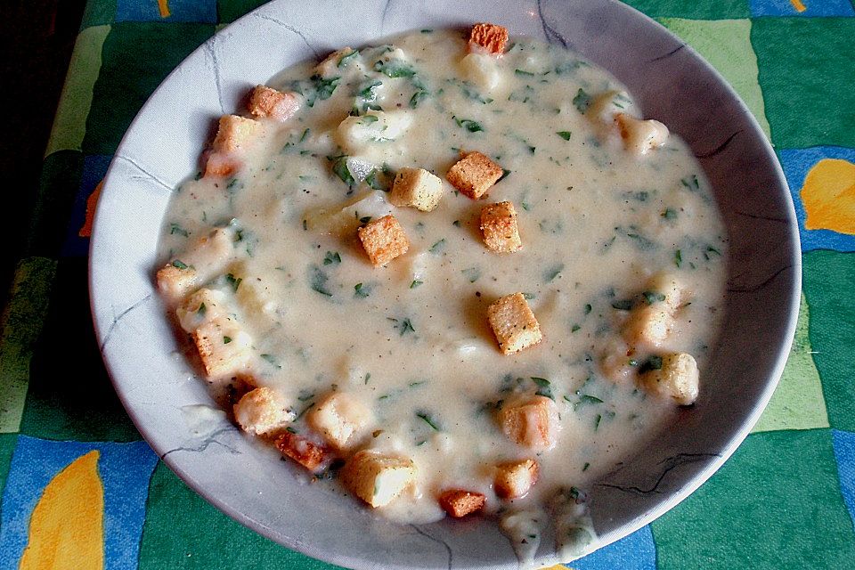 Kohlrabi-Petersilien-Suppe Kohlrabi-Petersilien-Suppe
