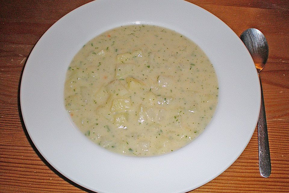 Kohlrabi-Petersilien-Suppe Kohlrabi-Petersilien-Suppe