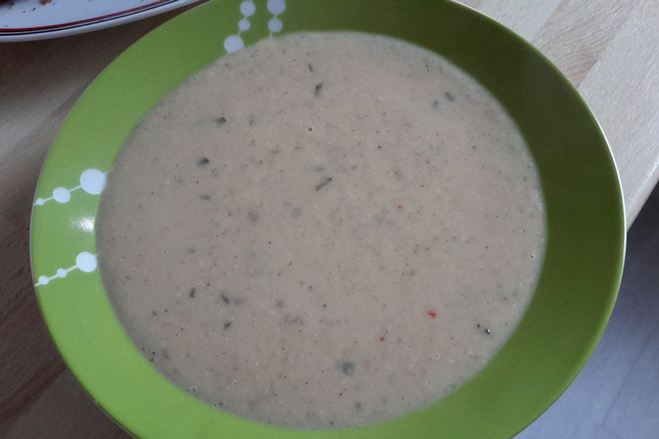 Kohlrabi-Petersilien-Suppe Kohlrabi-Petersilien-Suppe
