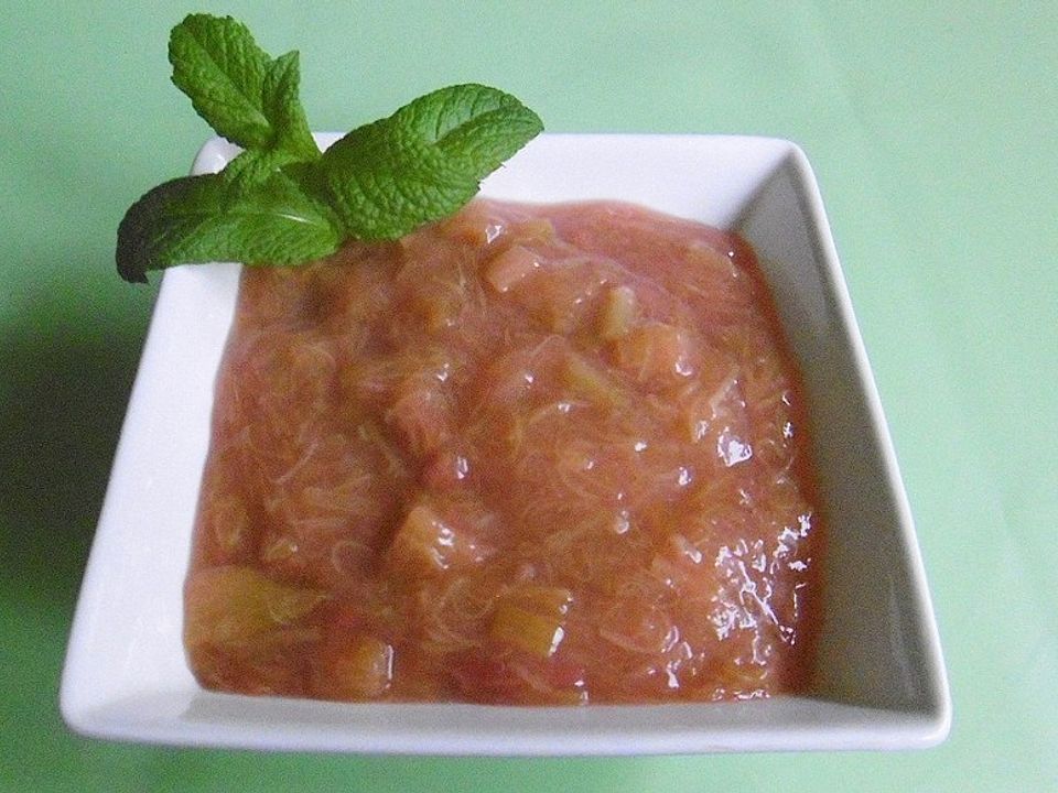 Rhabarberkompott für die Großfamilie| Chefkoch Rhabarberkompott für die Großfamilie| Chefkoch