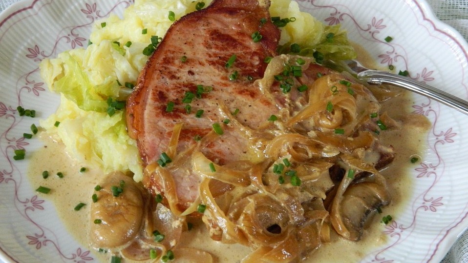 Kasseler in Honig - Senf - Sahne mit Wirsingkartoffeln