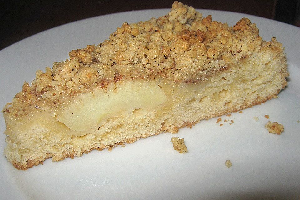 Saftiger Apfelkuchen mit Mandel - Zimt - Streuseln