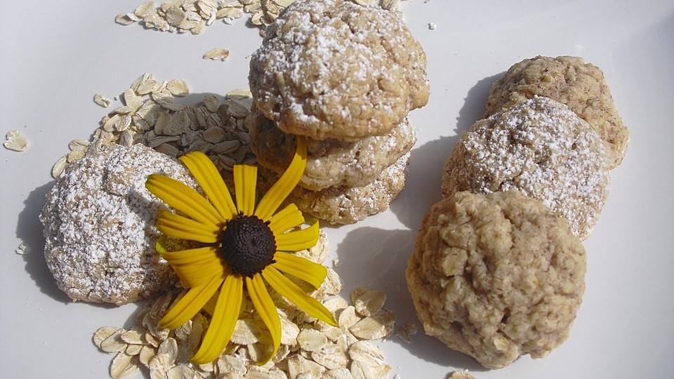 Haferflocken - Nuss - Plätzchen von NataliaP| Chefkoch Haferflocken - Nuss - Plätzchen von NataliaP| Chefkoch