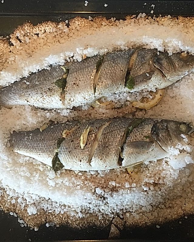 Fisch im Salzmantel