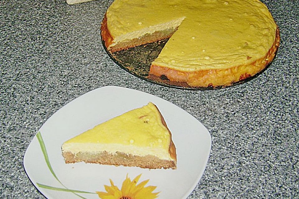 Vollkorn - Rhabarberkuchen mit Topfenhaube