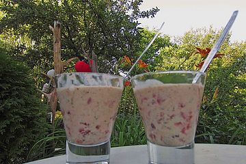 Joghurt - Eis mit Minz - Erdbeeren