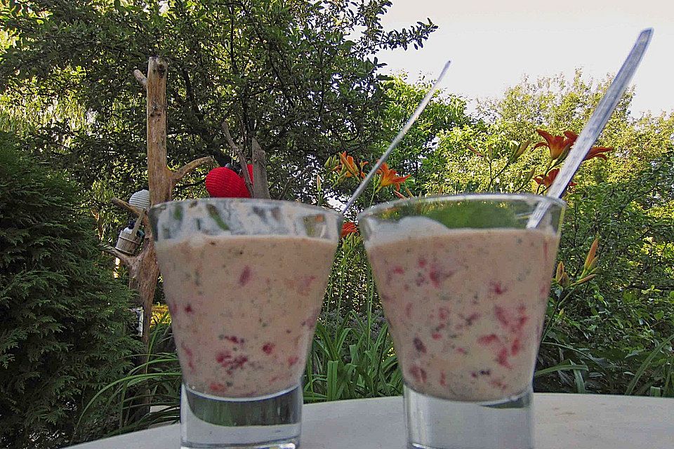 Joghurt - Eis mit Minz - Erdbeeren