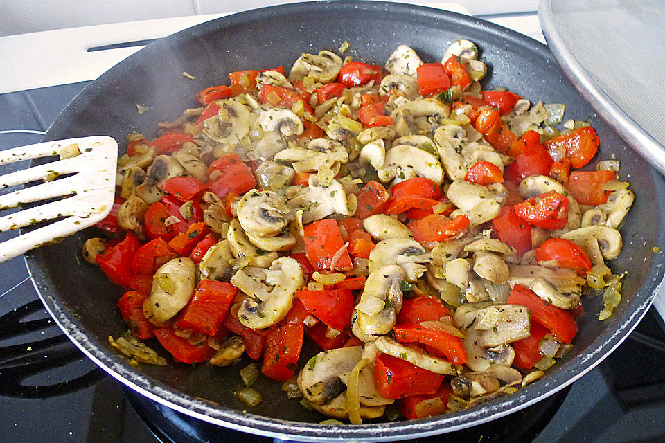 Zwiebel - Paprika - Champignon - Pfanne