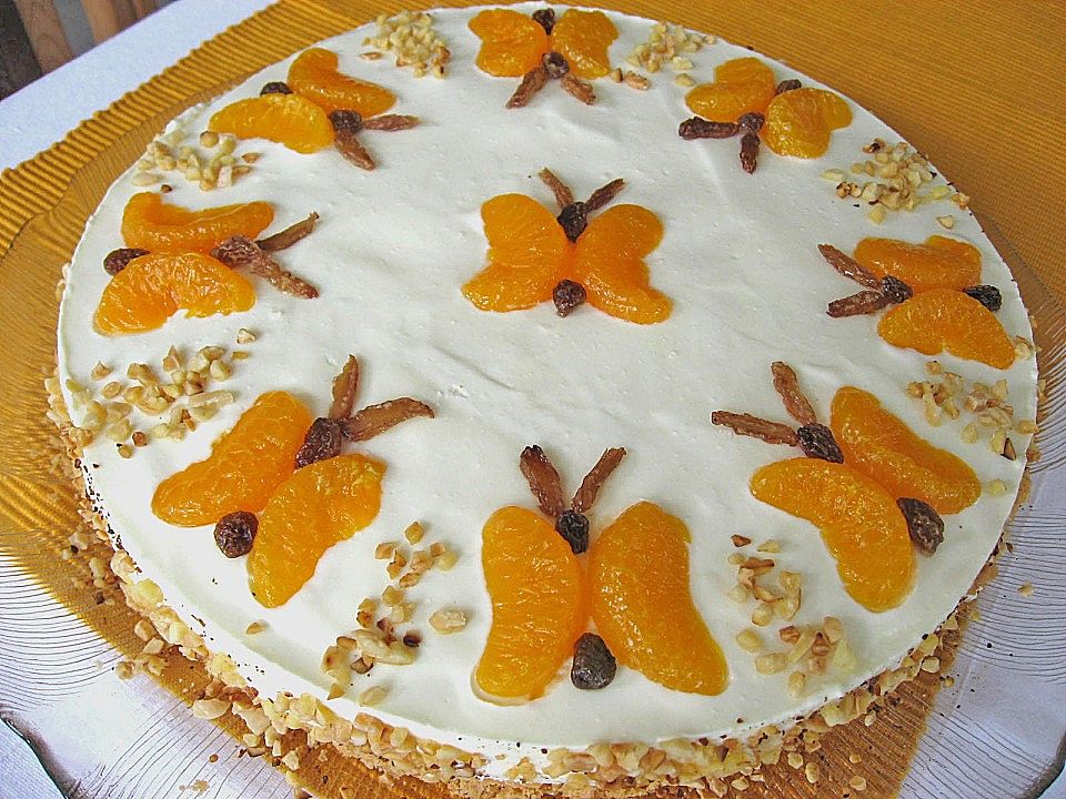 Торт киви мандарин. Украшение торта апельсинами. Украшение торта апельсинами и шоколадом. Украшение торта мандаринами. Украсить торт мандаринами.