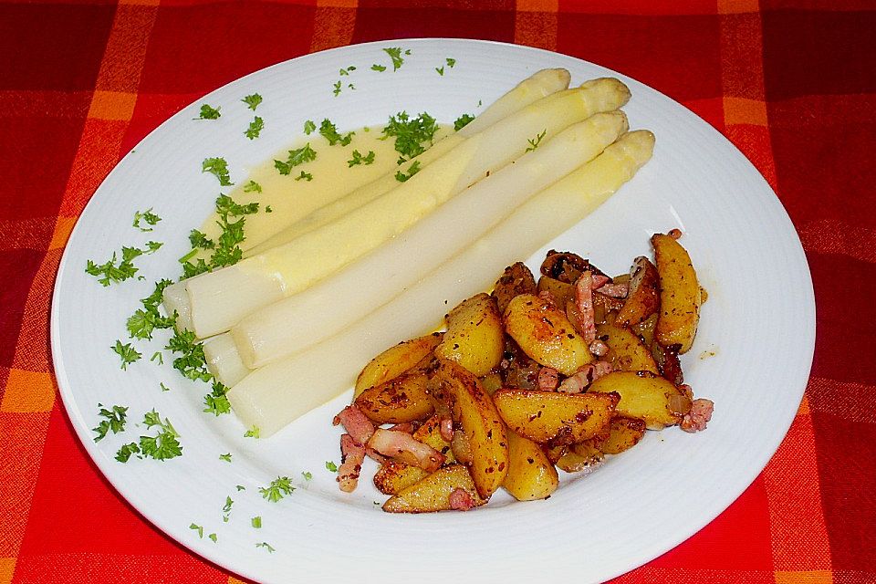 Spargel mit Farmerkartoffeln und Holländischer Sauce