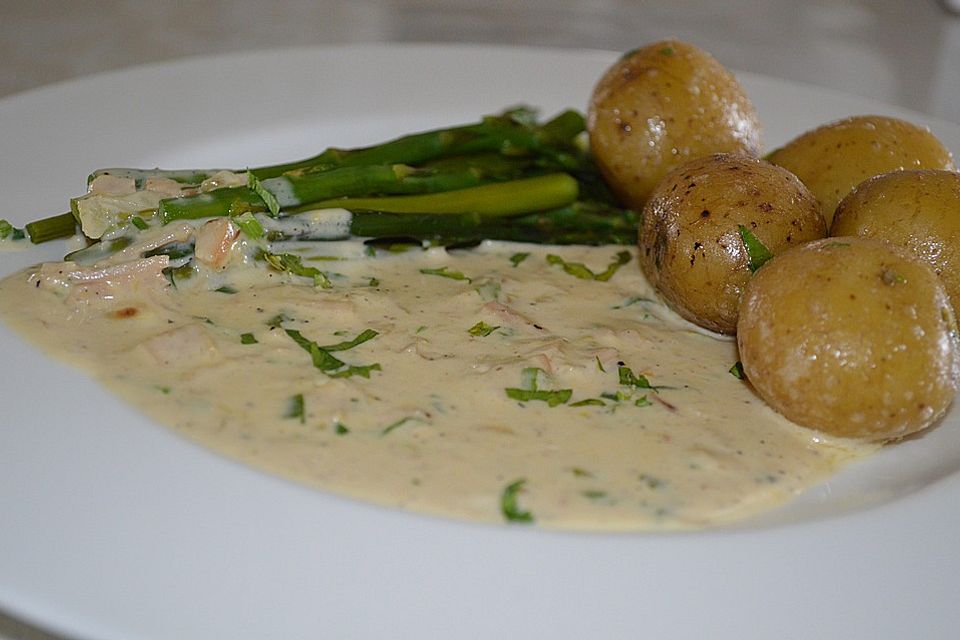 Spargel nach Art Carbonara mit heurigen Kartoffeln