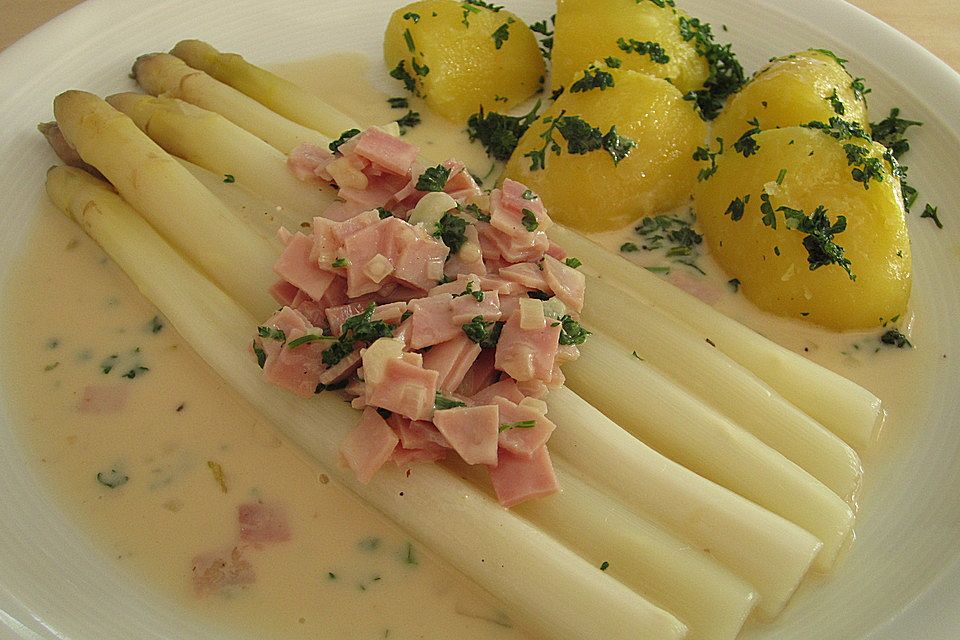 Spargel nach Art Carbonara mit heurigen Kartoffeln