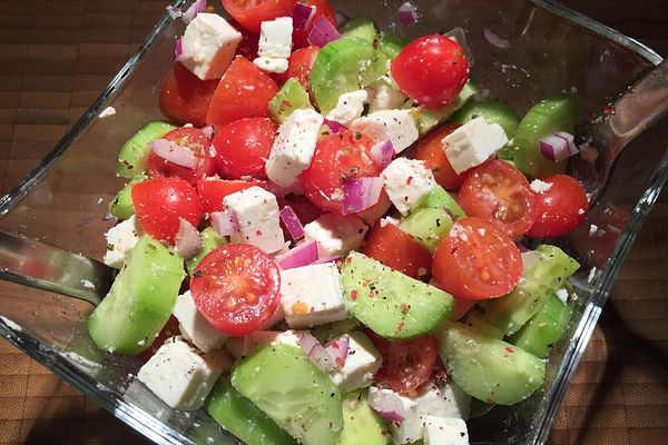 Tomaten - Gurken - Salat mit Schafskäse von problau | Chefkoch