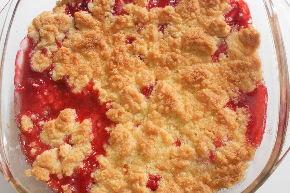 Erdbeer Crumble