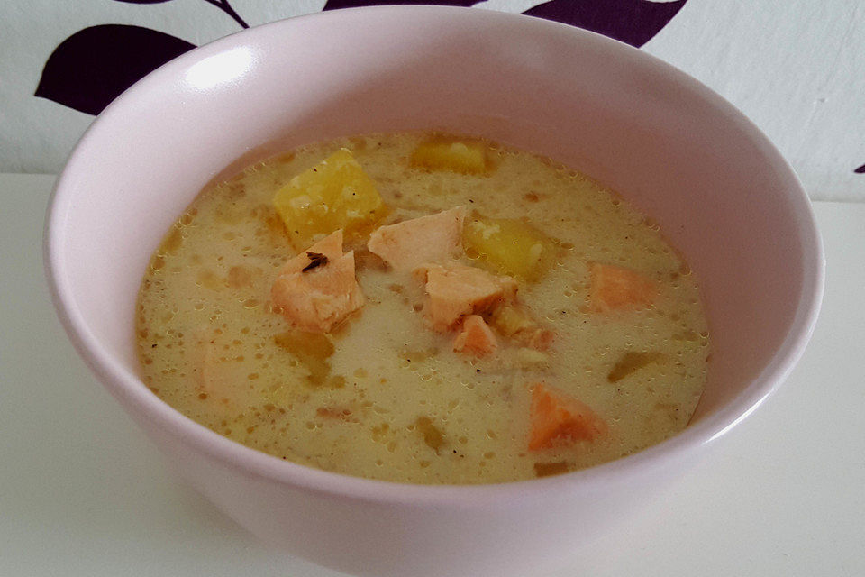 Finnische Lachssuppe