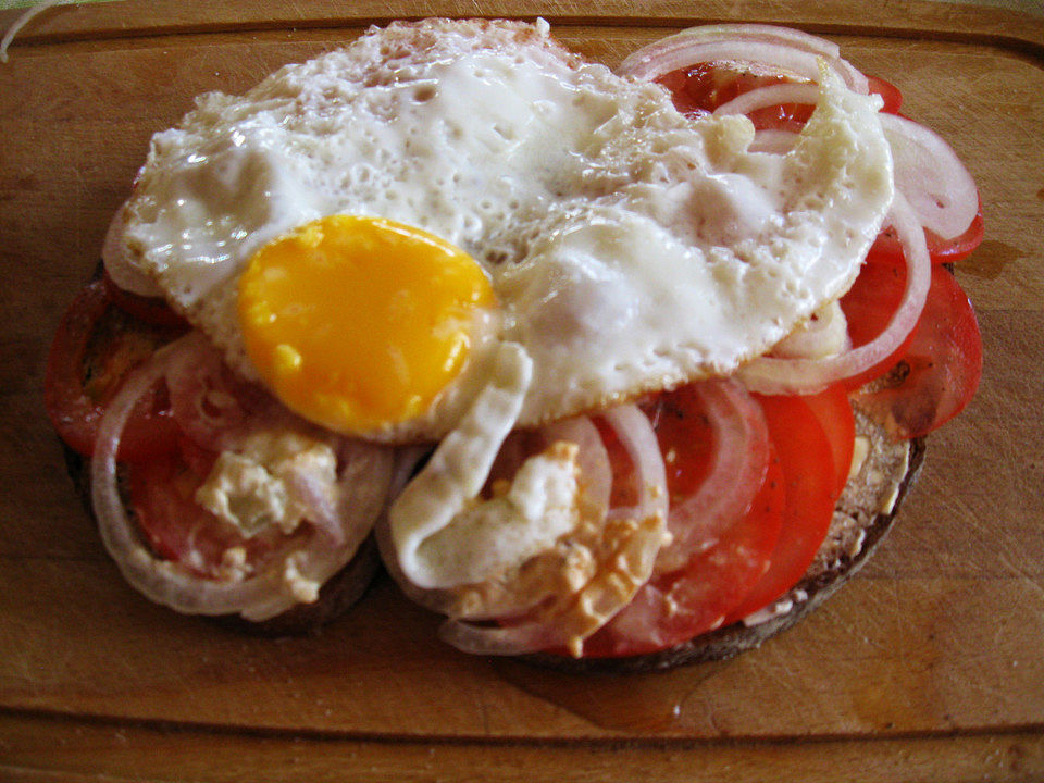 Tomatenbrot mit Spiegelei von gerai| Chefkoch