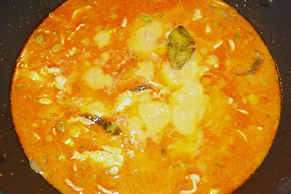 Dickes Thai - Hühnercurry mit Erdnusssauce