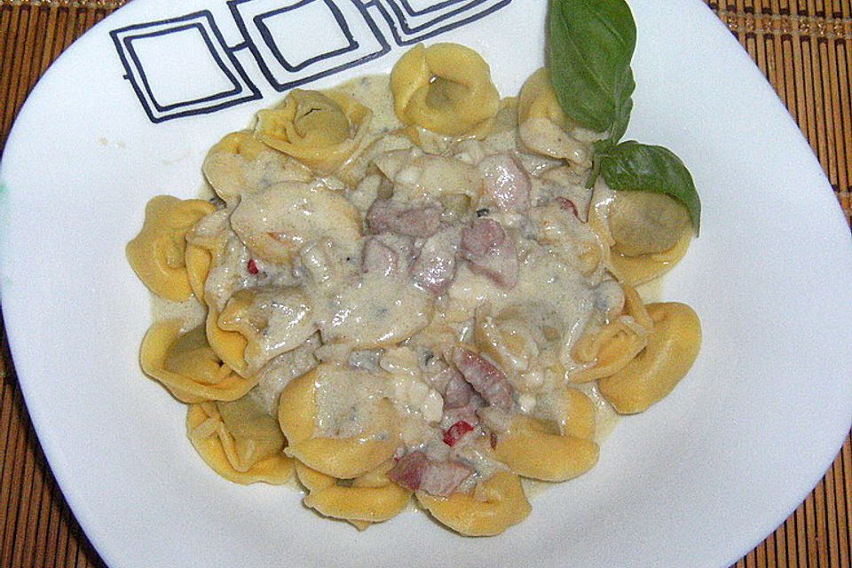 Tortellini in Gorgonzolasauce