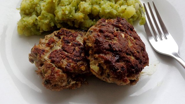 Würzige Brunch - Frikadellen von Yemaja18 Würzige Brunch - Frikadellen von Yemaja18