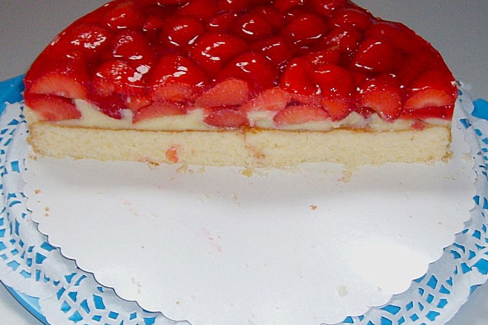 Erdbeerkuchen mit Vanillepudding