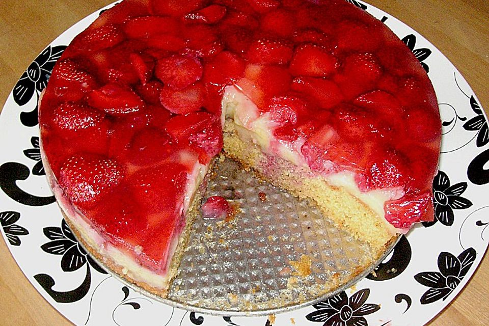 Erdbeerkuchen mit Vanillepudding