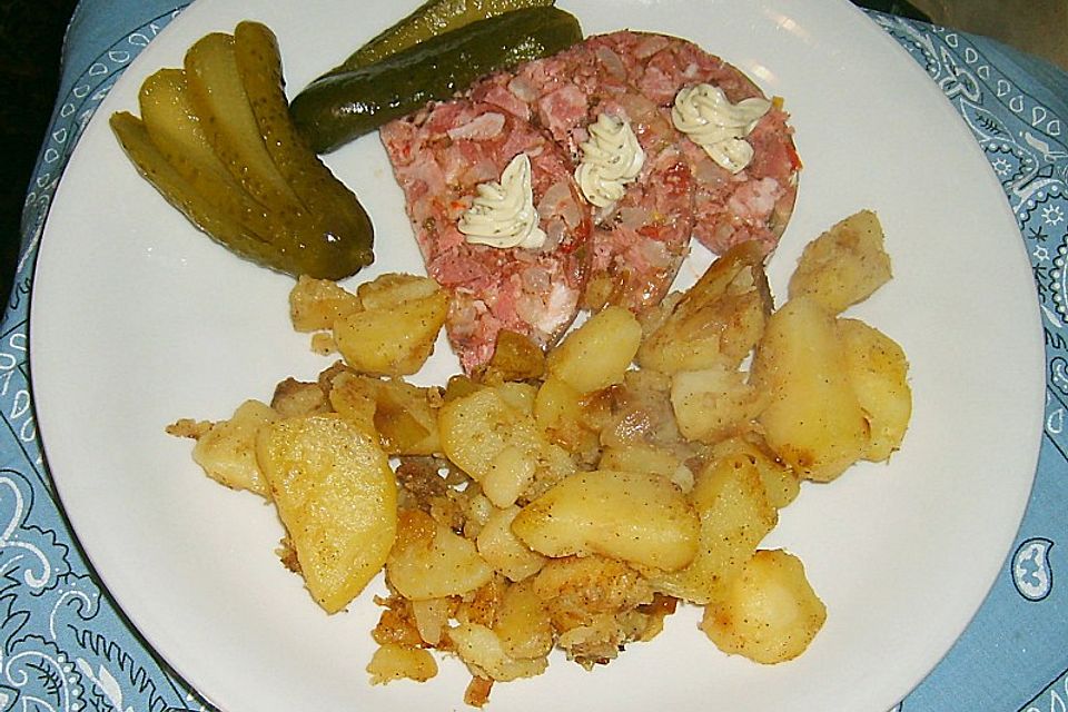 Lauwarmer Bratkartoffelsalat