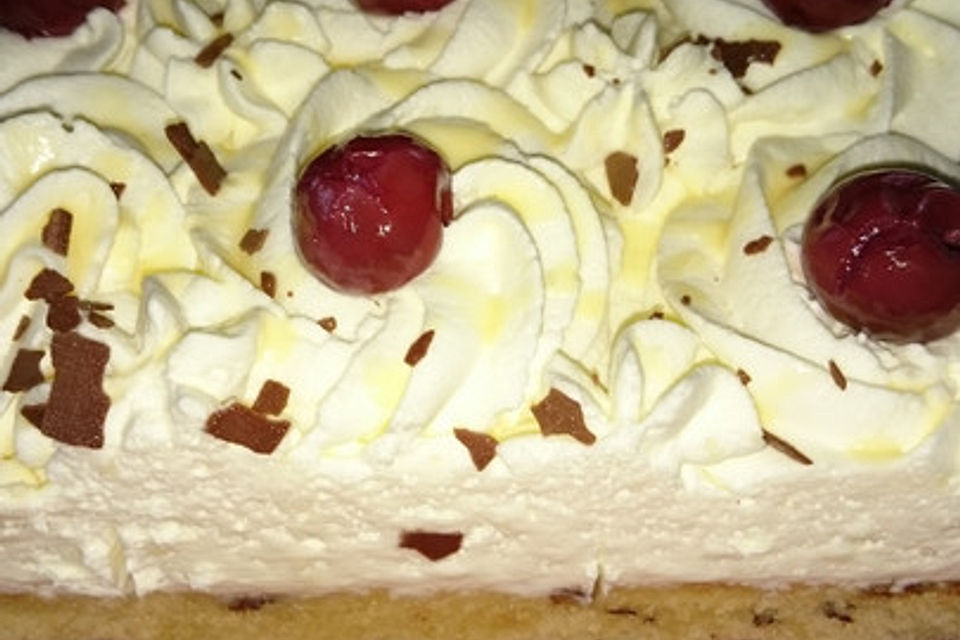 Kirsch - Eierlikör - Blechkuchen mit Schmand - Sahne