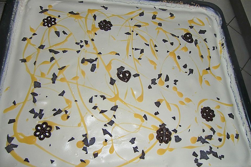 Kirsch - Eierlikör - Blechkuchen mit Schmand - Sahne