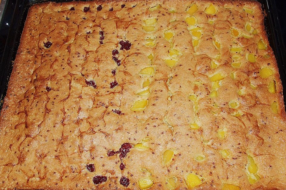 Kirsch - Eierlikör - Blechkuchen mit Schmand - Sahne