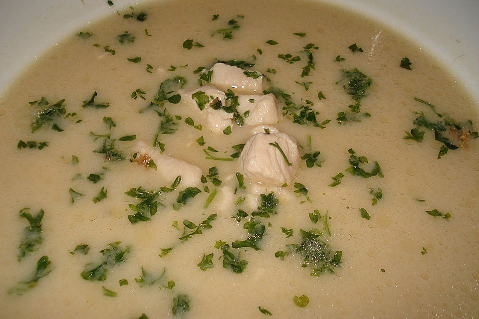 Tom Kha Gai - die berühmte Hühnersuppe mit Kokosmilch und Galgant