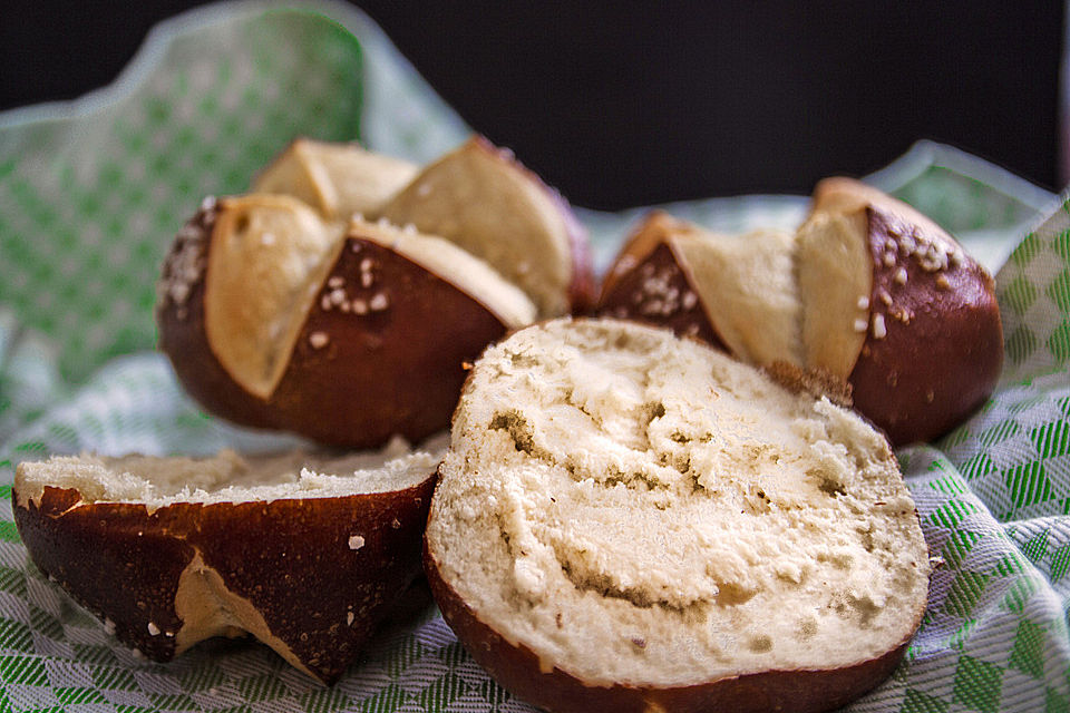 Laugenbrötchen Laugenbrötchen
