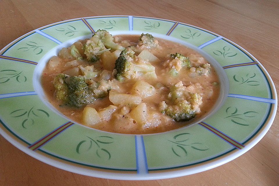 Kartoffel-Brokkoli-Curry mit Kokosmilch