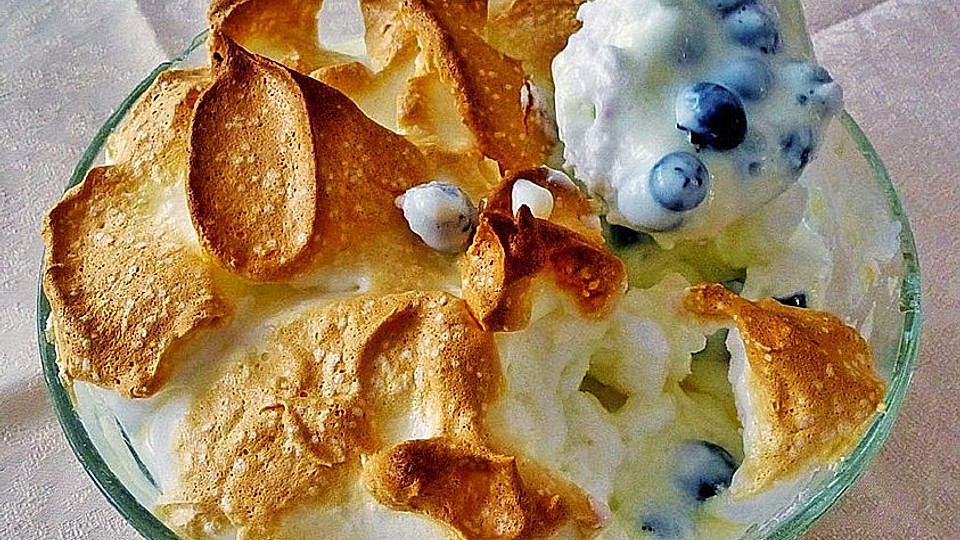 Blaubeer - Joghurt mit Eierschnee von piripiripiri