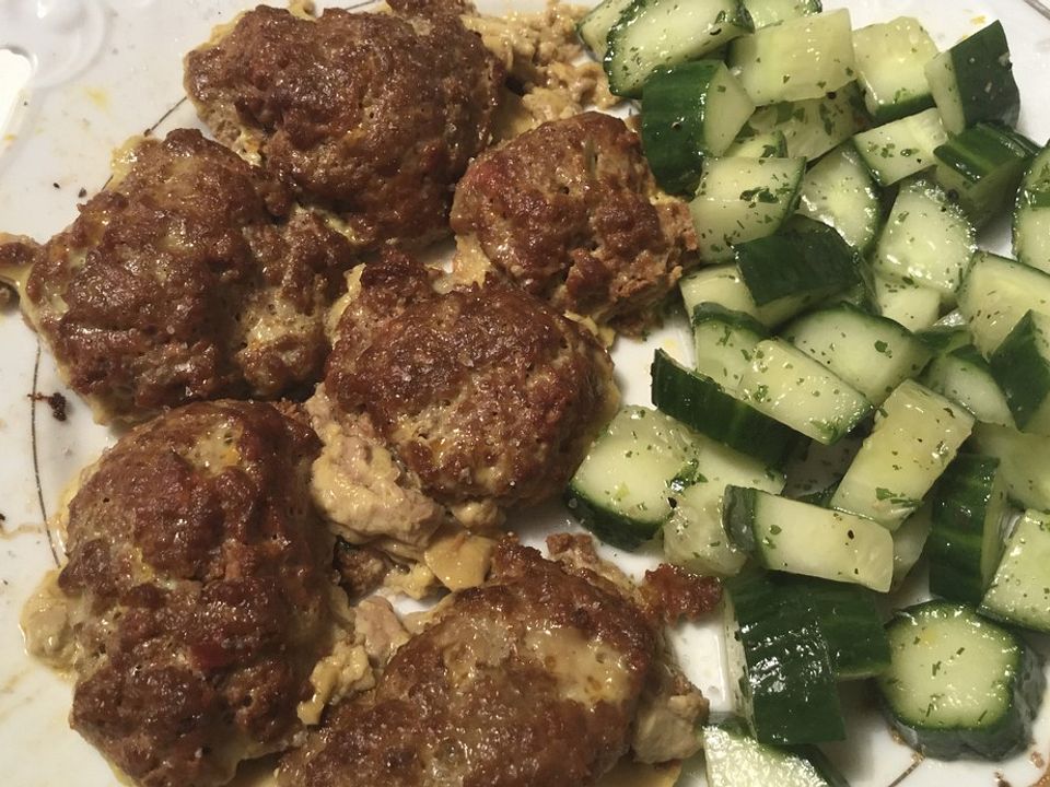 Rinder - Frikadellen mit Dilkartoffeln von Elfenlied| Chefkoch