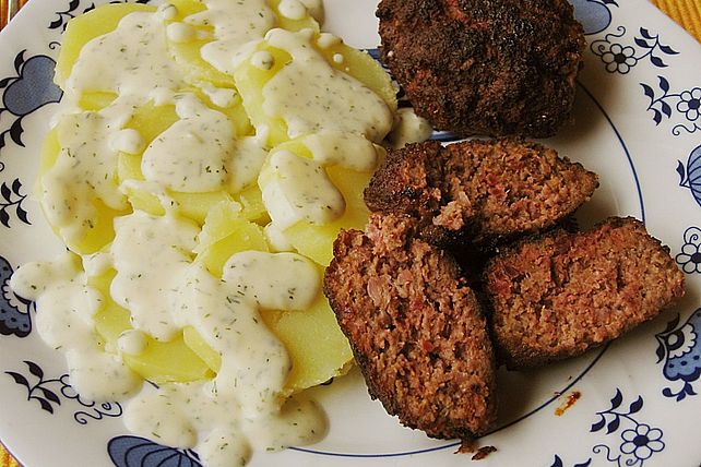 Rinder - Frikadellen mit Dilkartoffeln von Elfenlied| Chefkoch