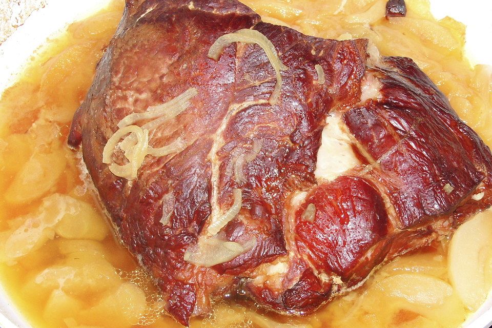 Apfel - Schweinebraten mit Zimt und Nelken gewürzt