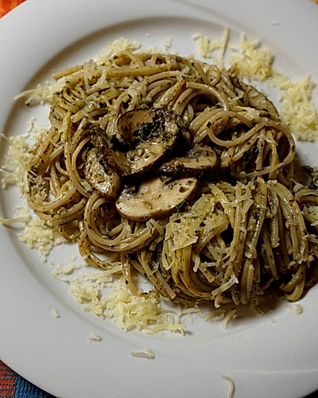 Spaghetti mit Pilz - Sahne - Soße
