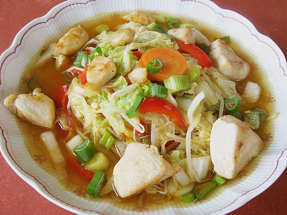 Asiatische Hühner - Gemüse - Suppe von KarinP| Chefkoch