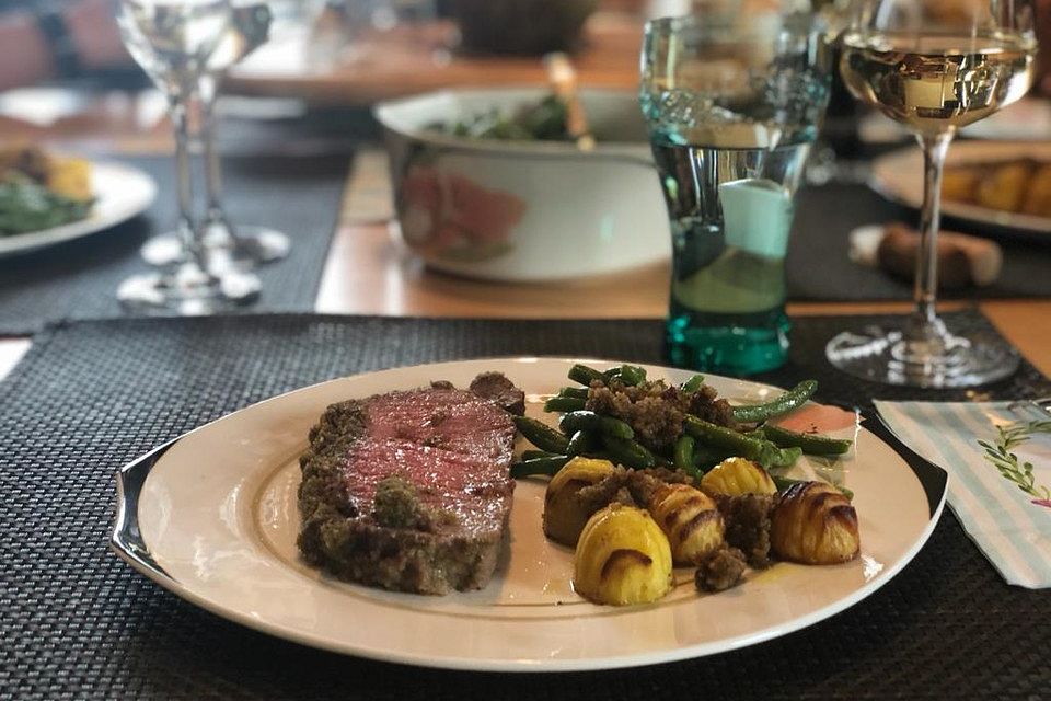 Roastbeef mit Kräuterkruste und Parmesan