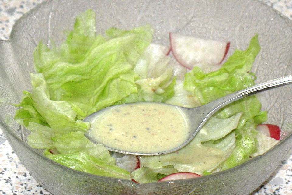 Leichtes Knoblauch - Salatdressing