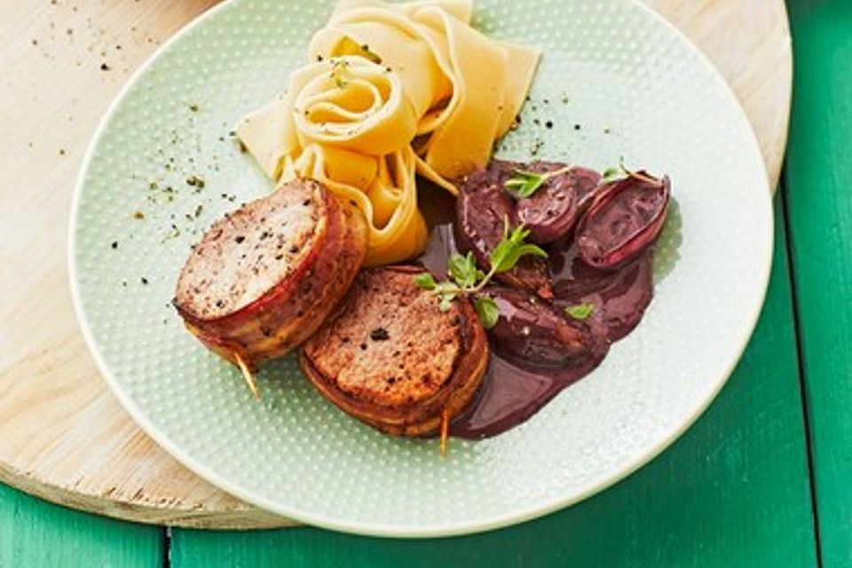 Schweinemedaillons mit Schalotten-Balsamico-Sauce