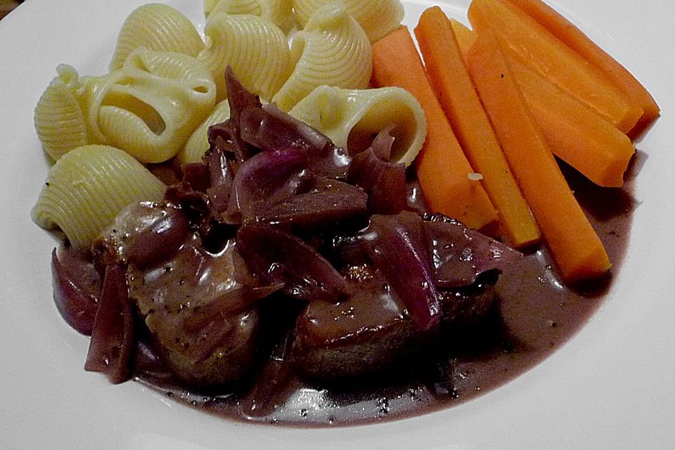 Schweinemedaillons mit Schalotten-Balsamico-Sauce