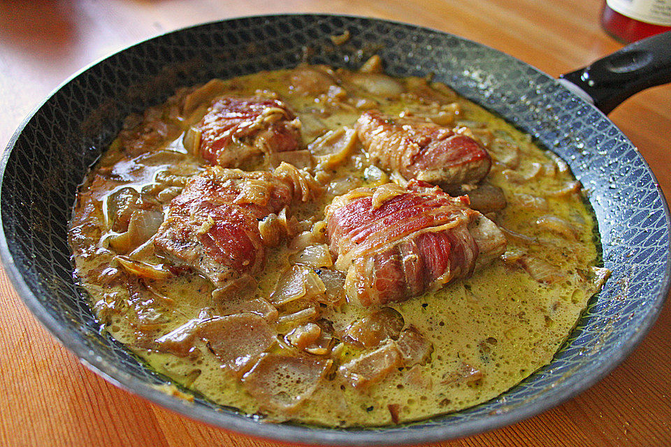 Schweinemedaillons mit Schalotten-Balsamico-Sauce