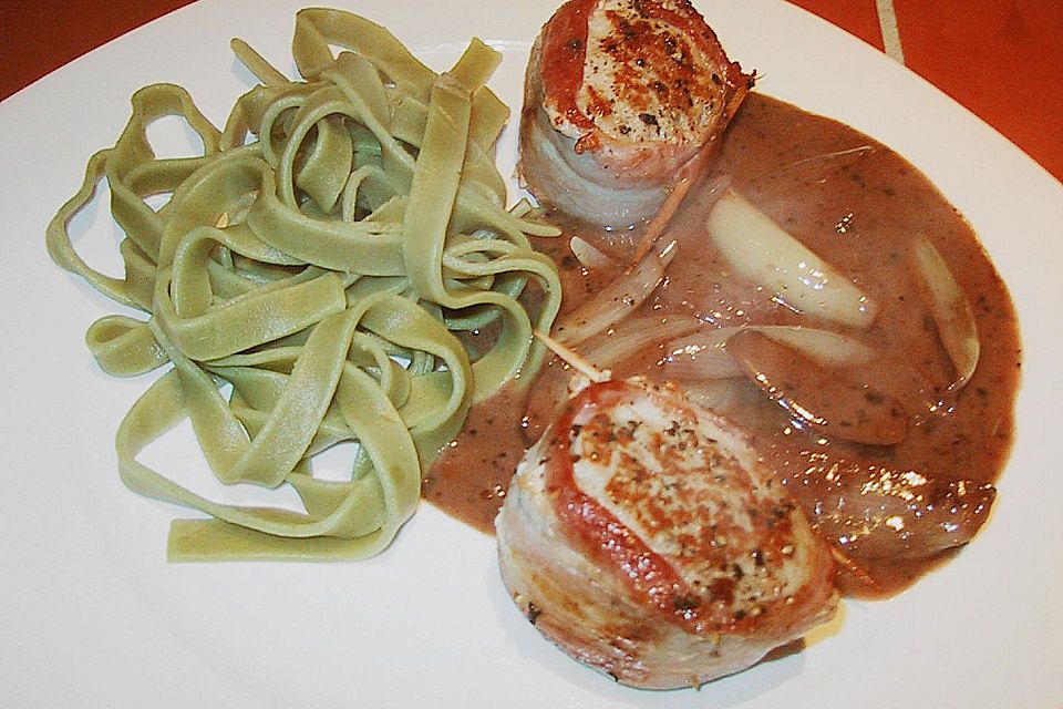 Schweinemedaillons mit Schalotten-Balsamico-Sauce