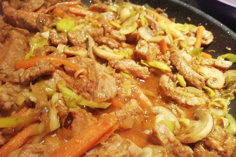 Koreanischer Schweinebauch - Jeyuk bokkeum