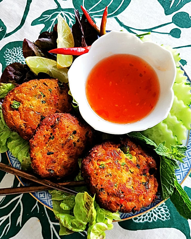 Thailändische Fischplätzchen mit Gurken - Ingwer - Relish