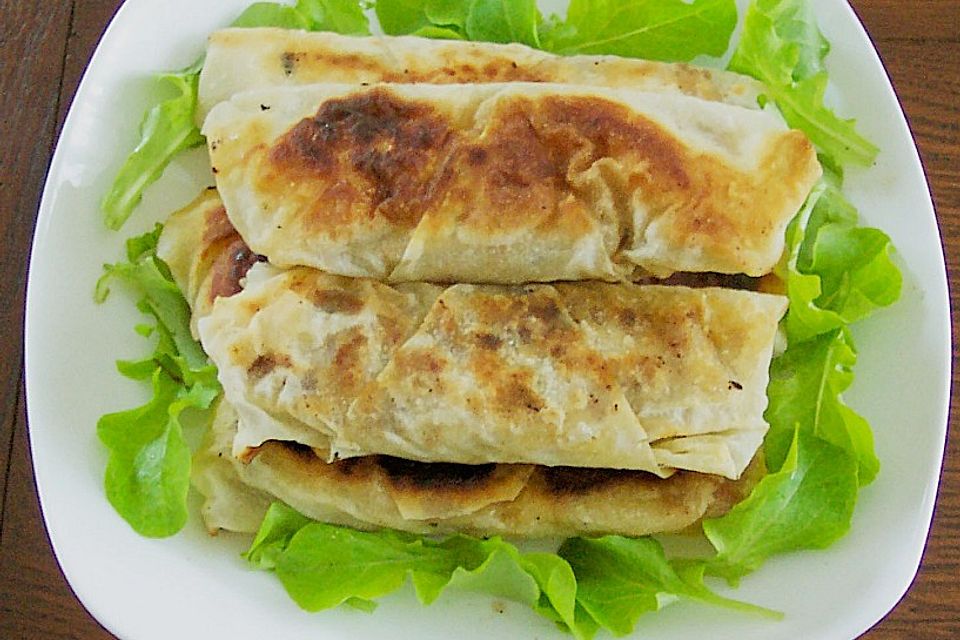 Sigara Börek mit Hackfleisch