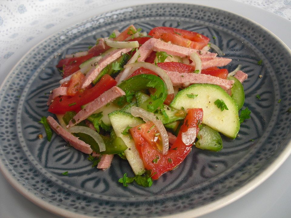 Zucchini - Tomaten - Paprika - Salat von pasiflora| Chefkoch